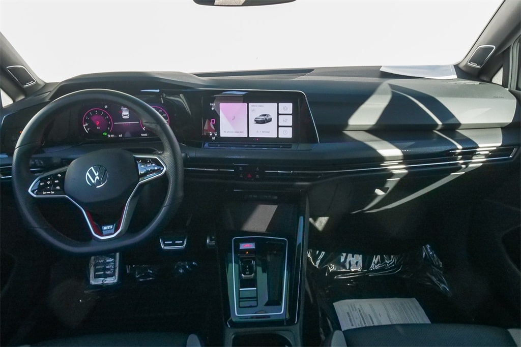 Thumbnail: 2024 Volkswagen Golf - 2