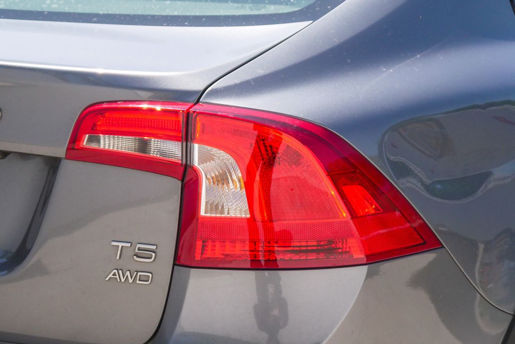 Thumbnail: 2016 Volvo S60 - 12