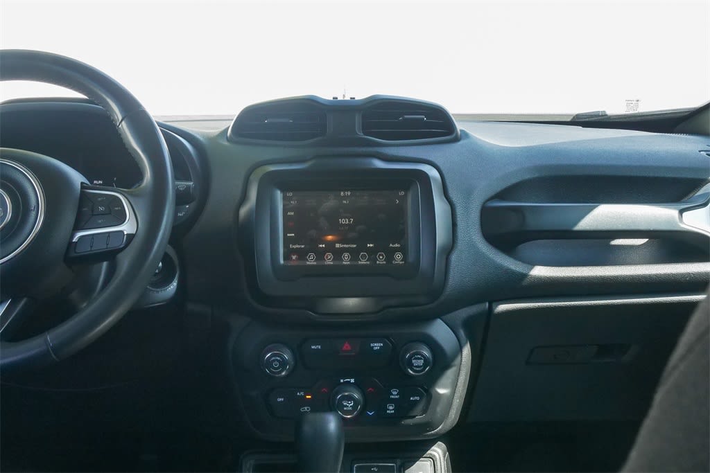Thumbnail: 2018 Jeep Renegade - 8