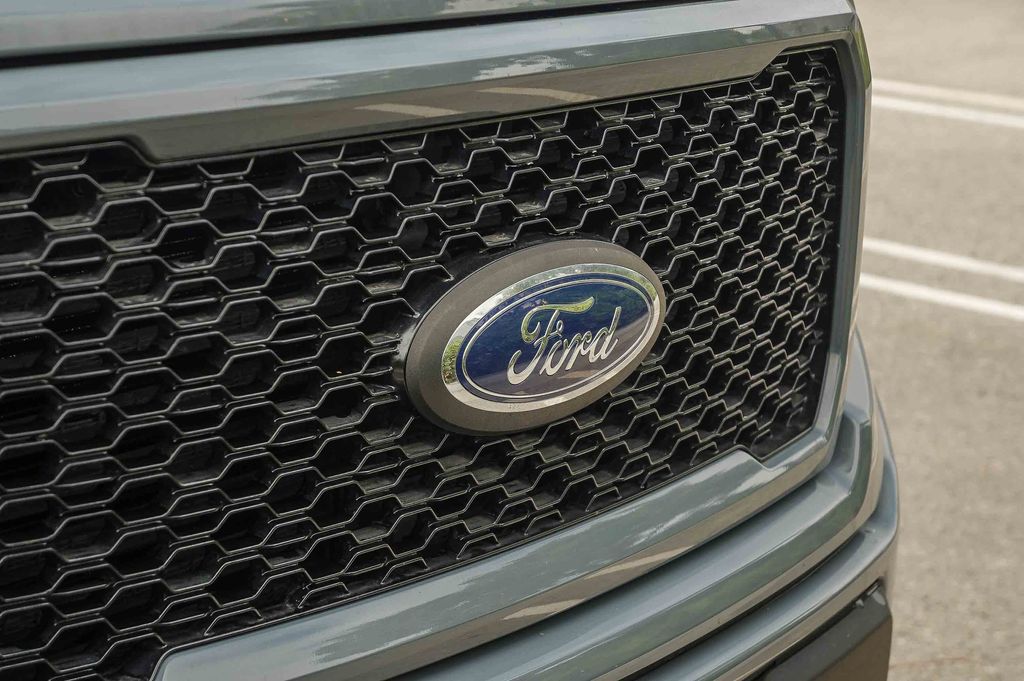Thumbnail: 2019 Ford F-150 - 14