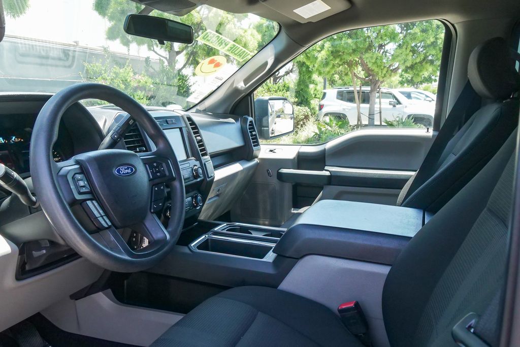 Thumbnail: 2019 Ford F-150 - 10