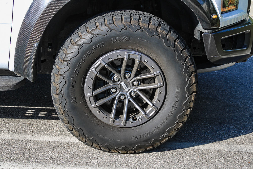 Thumbnail: 2019 Ford F-150 - 16