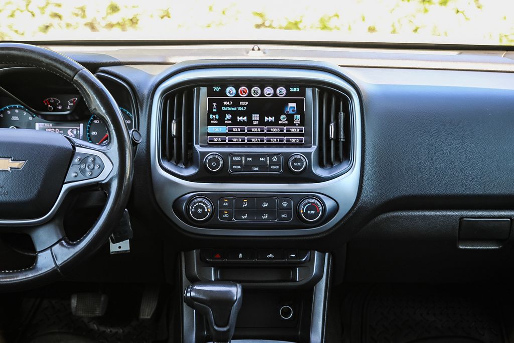 Thumbnail: 2018 Chevrolet Colorado - 11