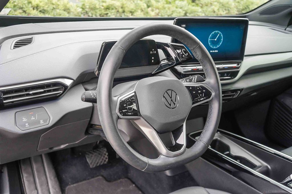 Thumbnail: 2023 Volkswagen ID.4 - 2