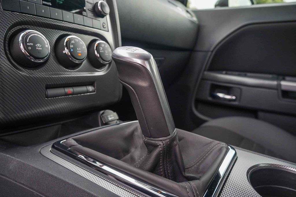 Thumbnail: 2013 Dodge Challenger - 27