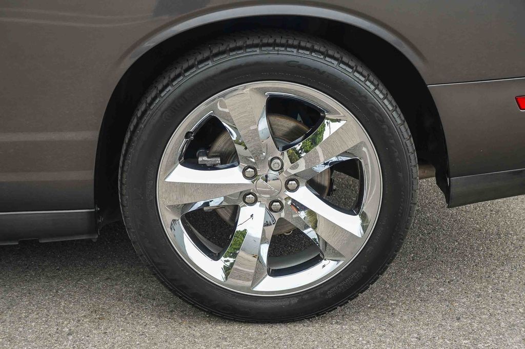 Thumbnail: 2013 Dodge Challenger - 20