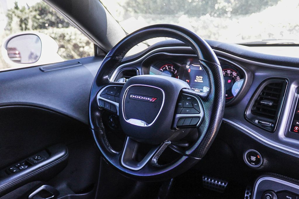 Thumbnail: 2019 Dodge Challenger - 8