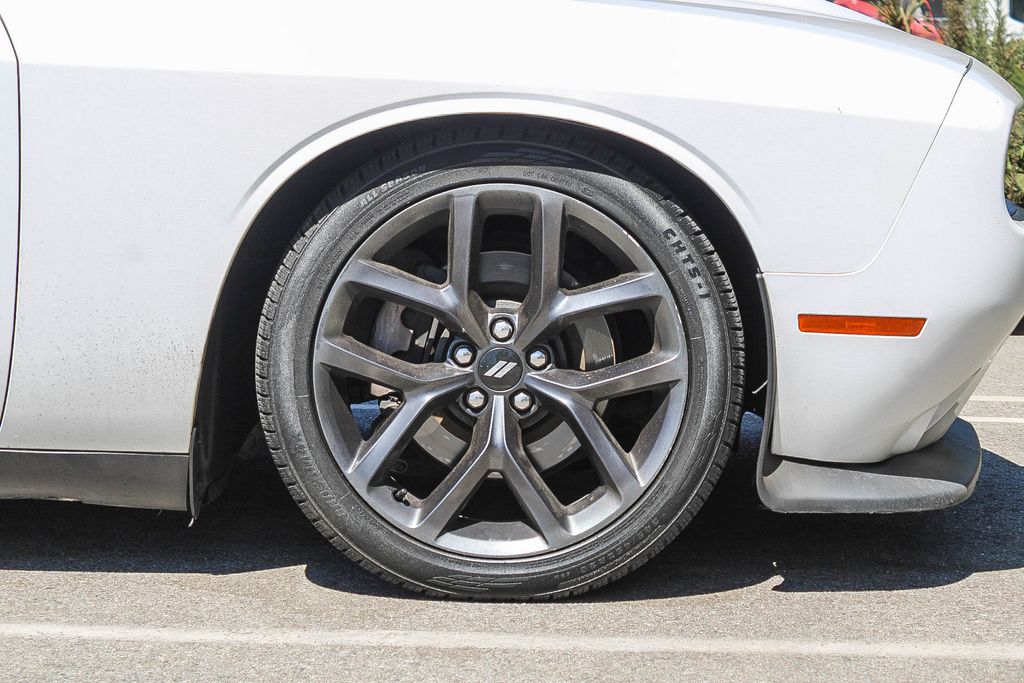 Thumbnail: 2019 Dodge Challenger - 17