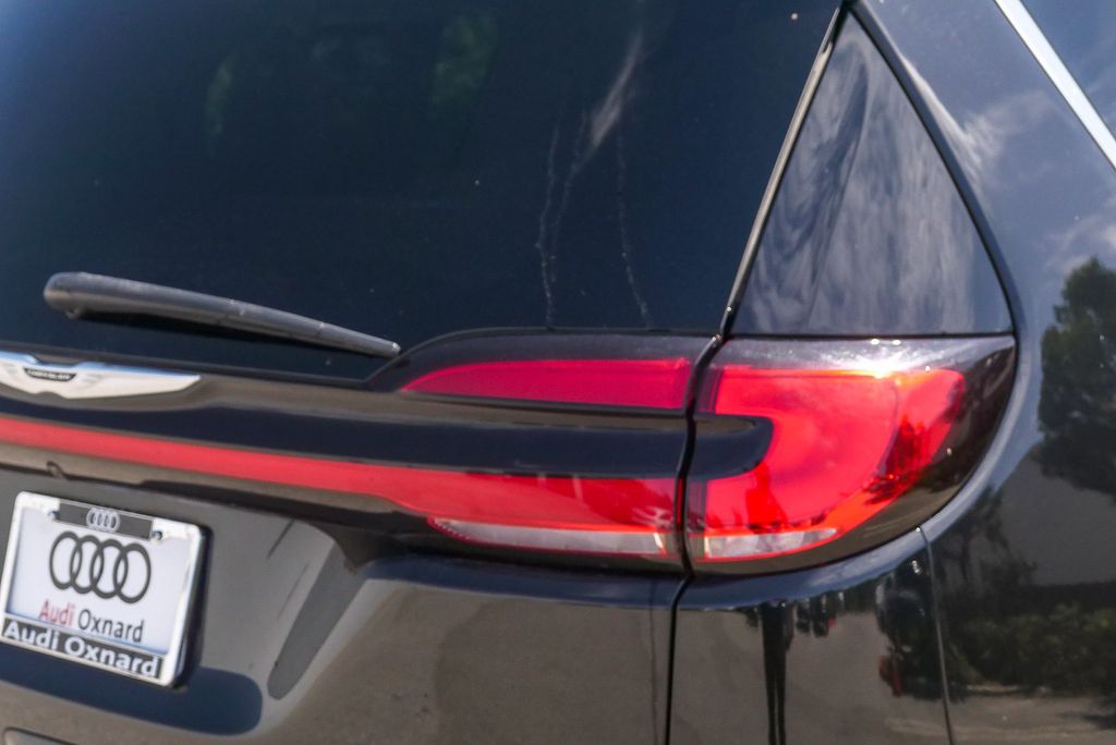 Thumbnail: 2022 Chrysler Pacifica - 13
