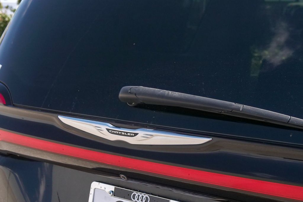 Thumbnail: 2022 Chrysler Pacifica - 5