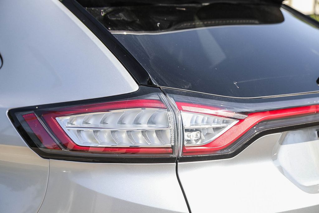 Thumbnail: 2018 Ford Edge - 17