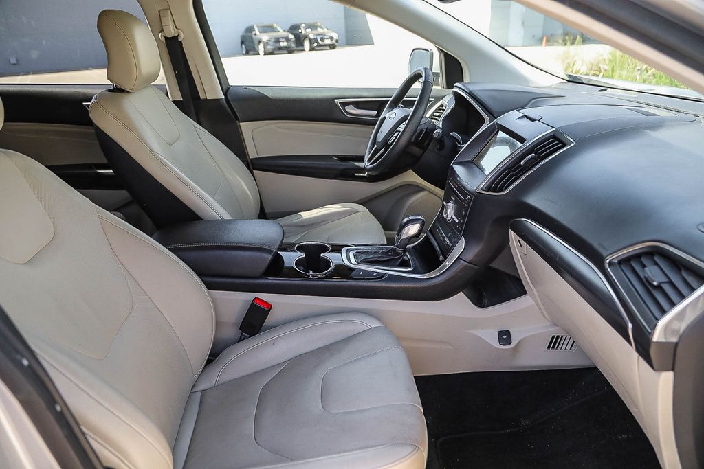 Thumbnail: 2018 Ford Edge - 8