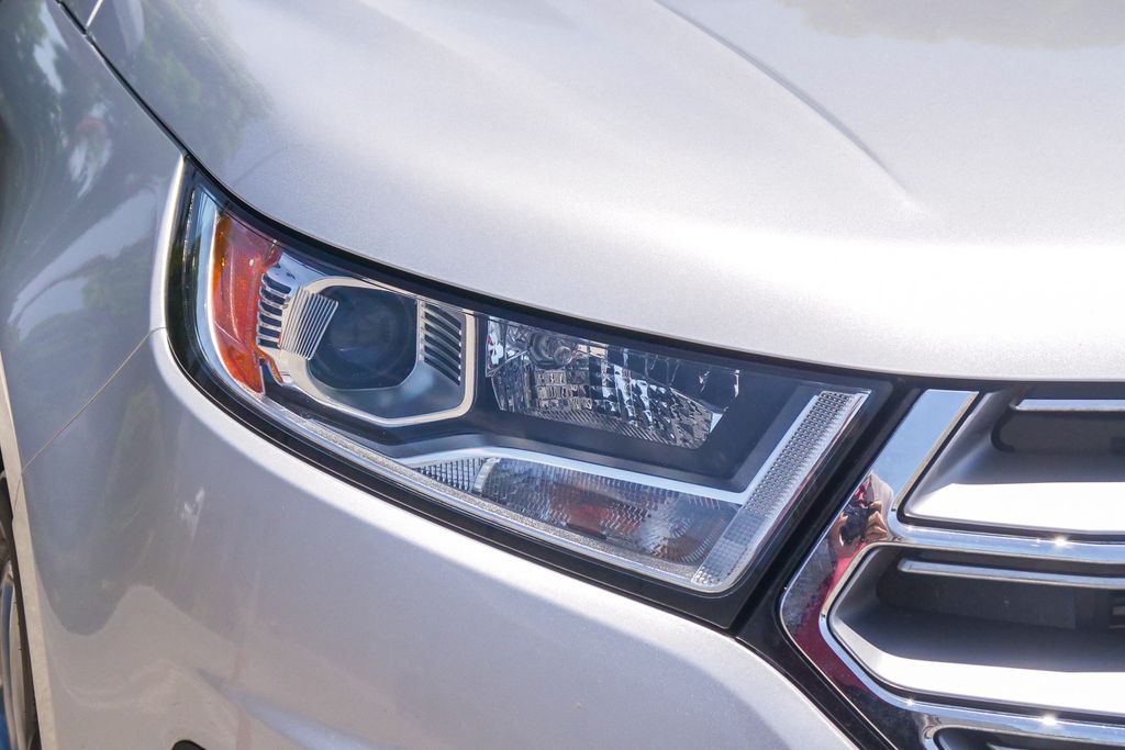 Thumbnail: 2018 Ford Edge - 16