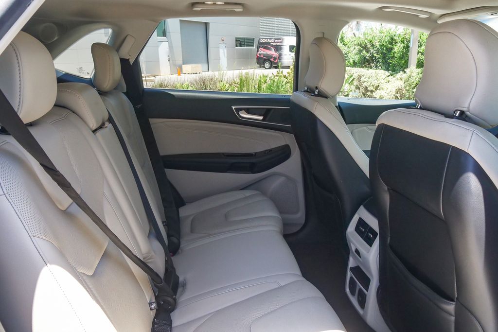 Thumbnail: 2018 Ford Edge - 9