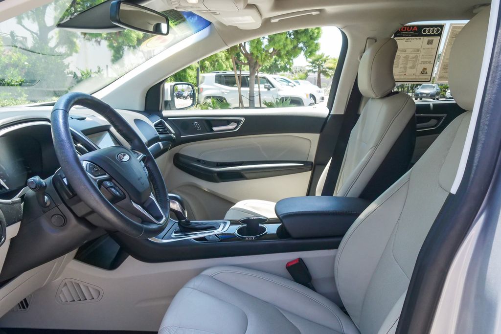 Thumbnail: 2018 Ford Edge - 8