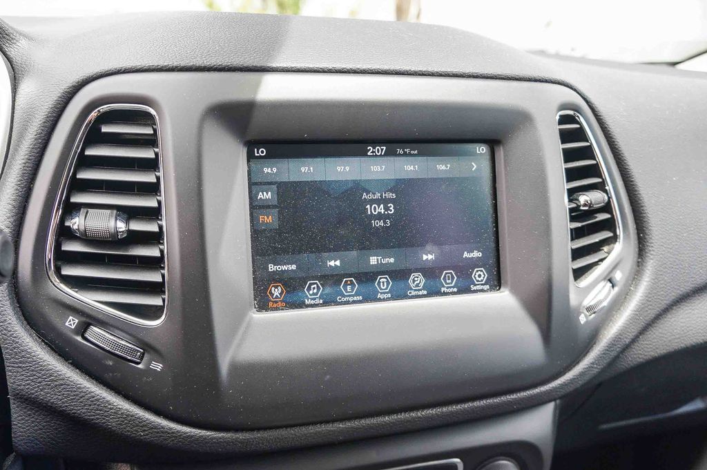 Thumbnail: 2019 Jeep Compass - 10