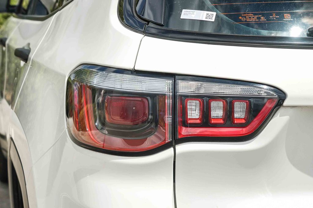 Thumbnail: 2019 Jeep Compass - 16