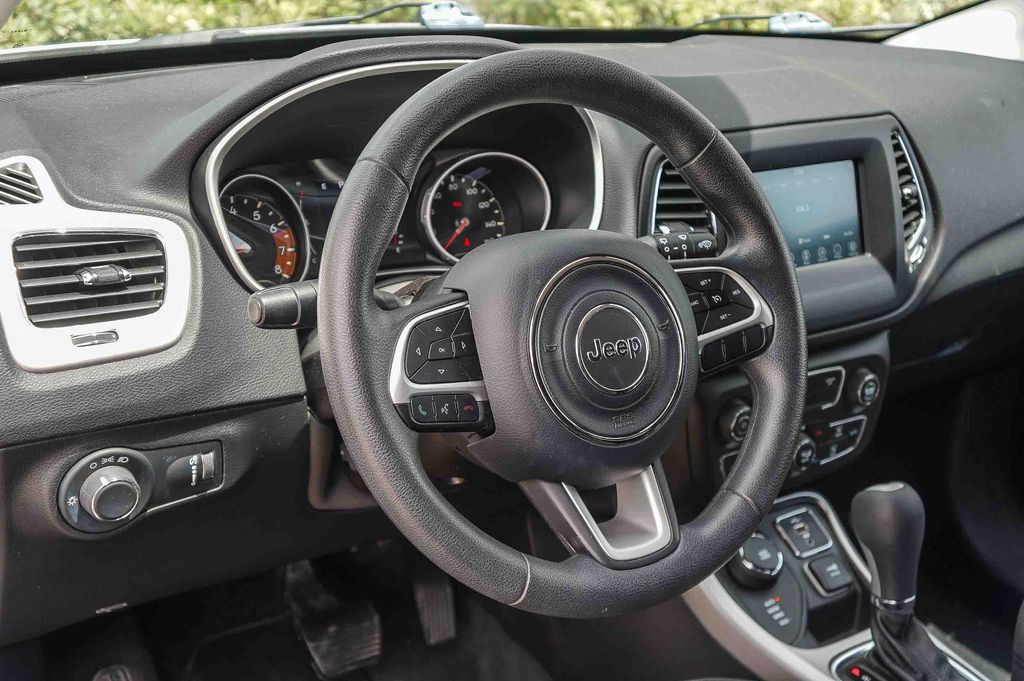 Thumbnail: 2019 Jeep Compass - 2