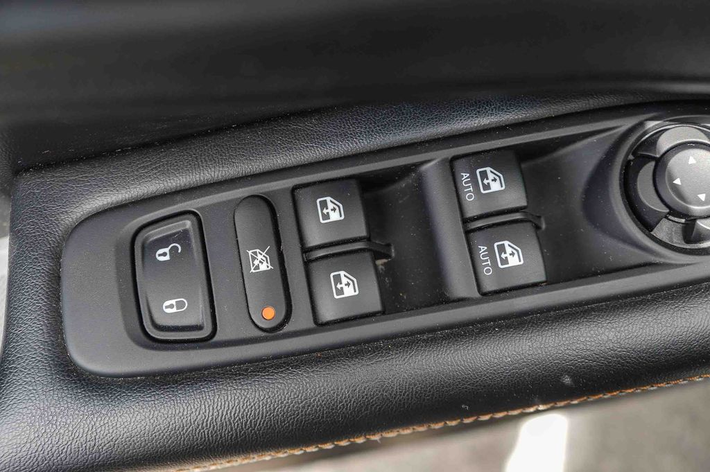 Thumbnail: 2019 Jeep Compass - 18