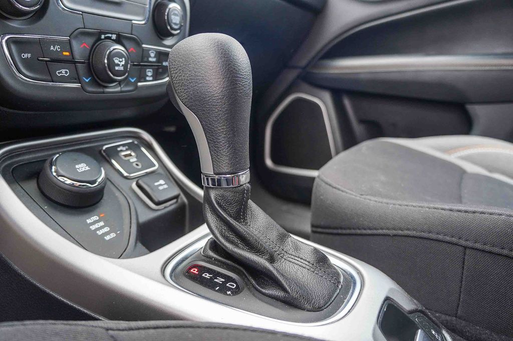 Thumbnail: 2019 Jeep Compass - 11