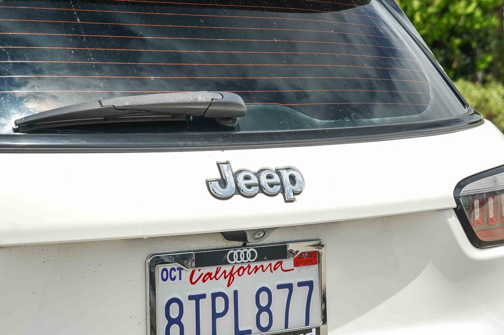 Thumbnail: 2019 Jeep Compass - 6