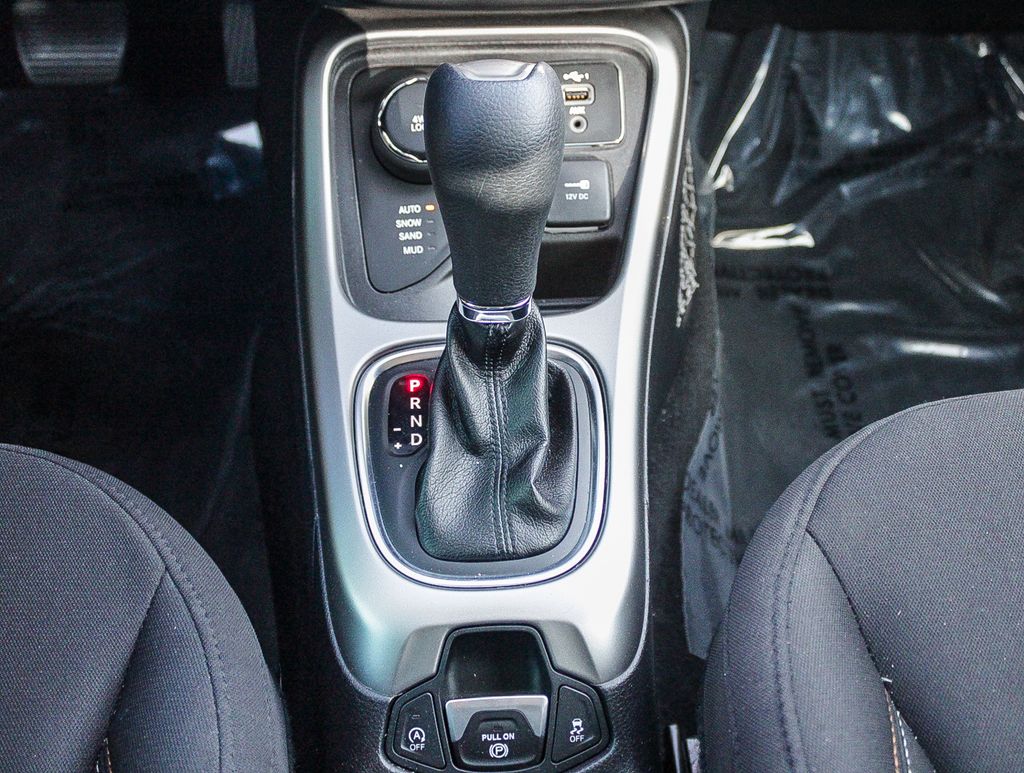 Thumbnail: 2019 Jeep Compass - 25