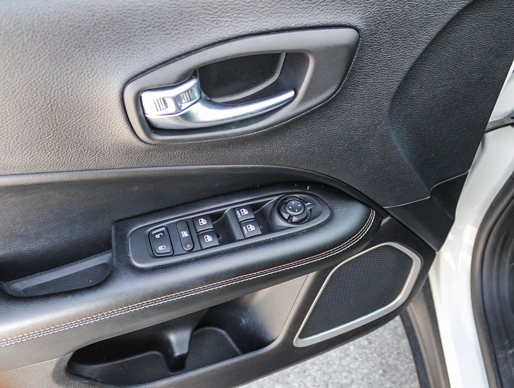 Thumbnail: 2019 Jeep Compass - 24
