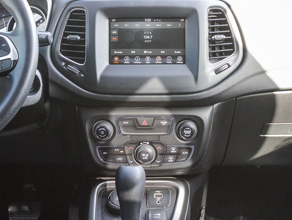 Thumbnail: 2019 Jeep Compass - 12