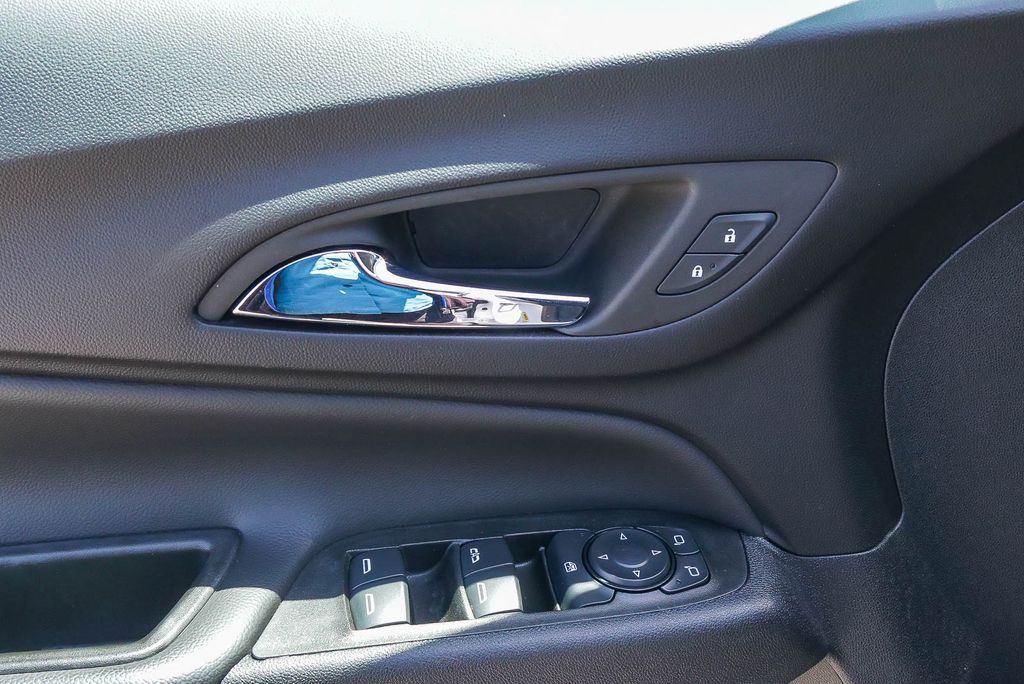 Thumbnail: 2024 Chevrolet Equinox - 22