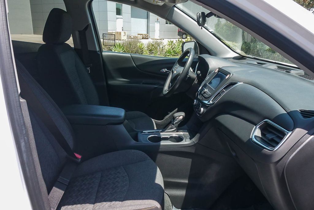 Thumbnail: 2024 Chevrolet Equinox - 9