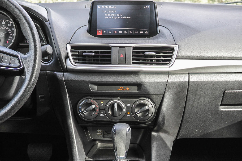 Thumbnail: 2018 Mazda Mazda3 - 12