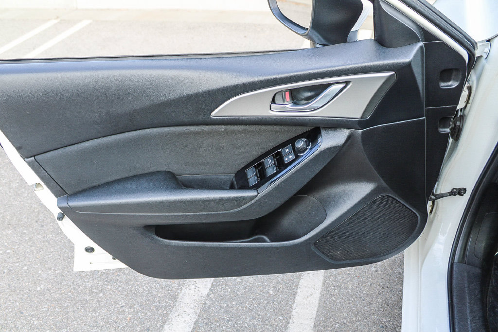Thumbnail: 2018 Mazda Mazda3 - 25