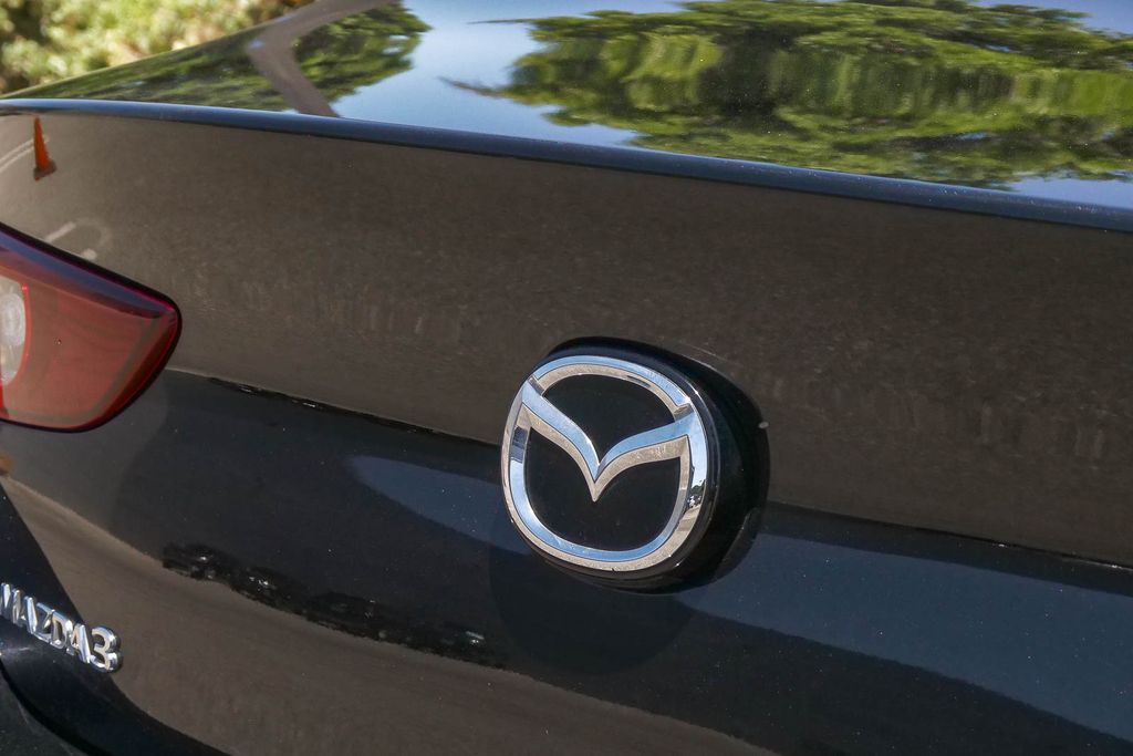 Thumbnail: 2023 Mazda Mazda3 - 6