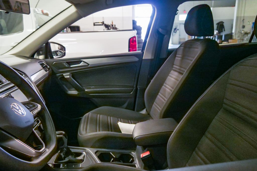 Thumbnail: 2022 Volkswagen Tiguan - 7