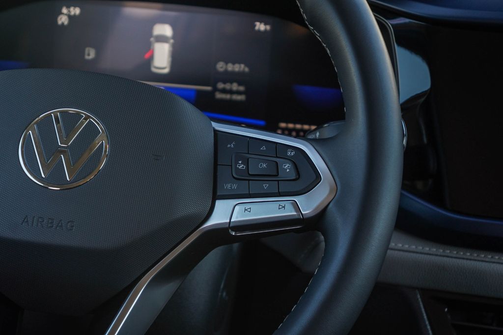 Thumbnail: 2024 Volkswagen Taos - 25