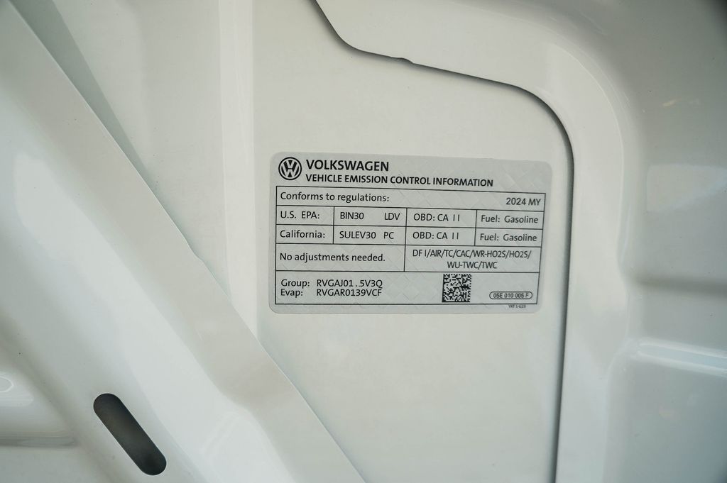 Thumbnail: 2024 Volkswagen Taos - 17