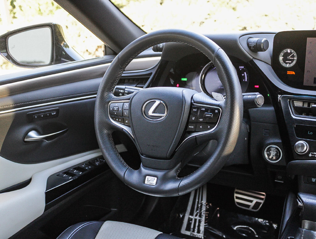 Thumbnail: 2023 Lexus ES - 8