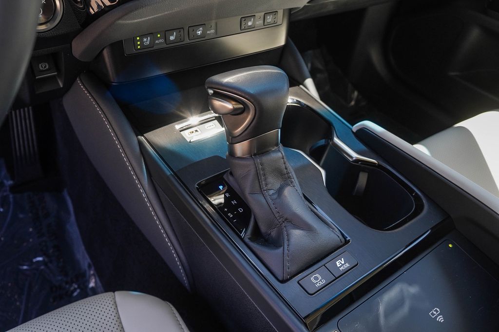 Thumbnail: 2024 Lexus ES - 14