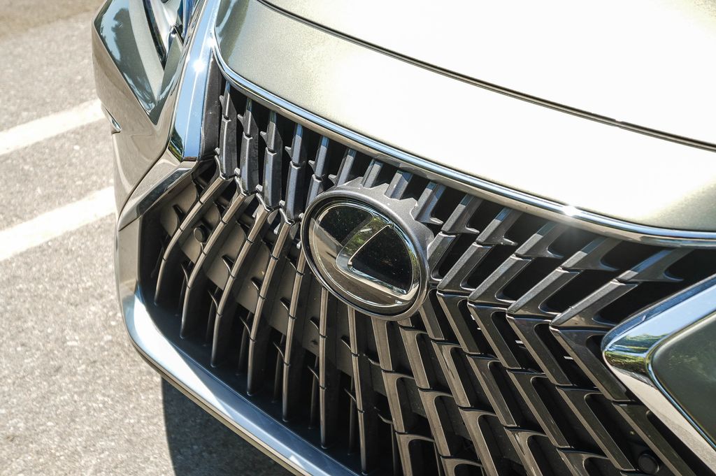 Thumbnail: 2024 Lexus ES - 6
