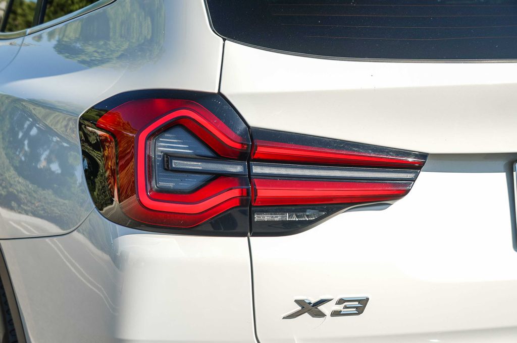 Thumbnail: 2022 BMW X3 - 17