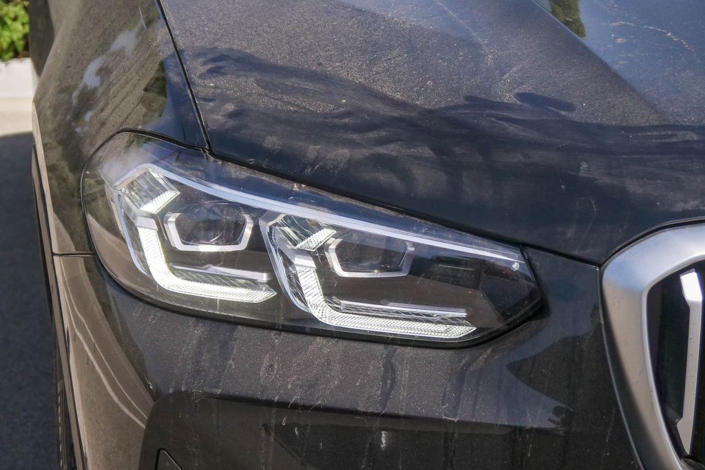 Thumbnail: 2023 BMW X3 - 10