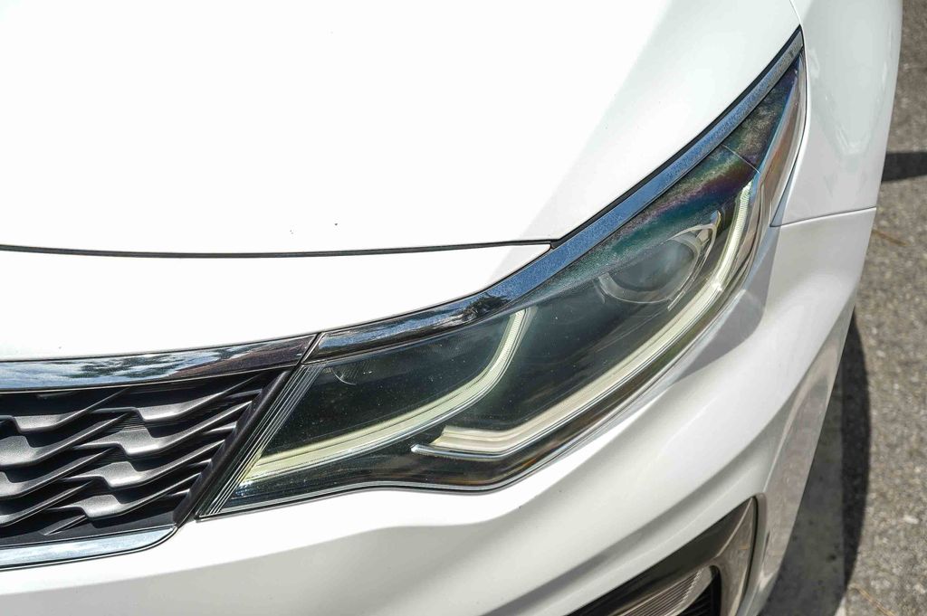 Thumbnail: 2020 Kia Optima - 20