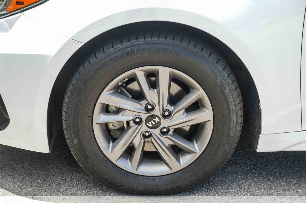 Thumbnail: 2020 Kia Optima - 7