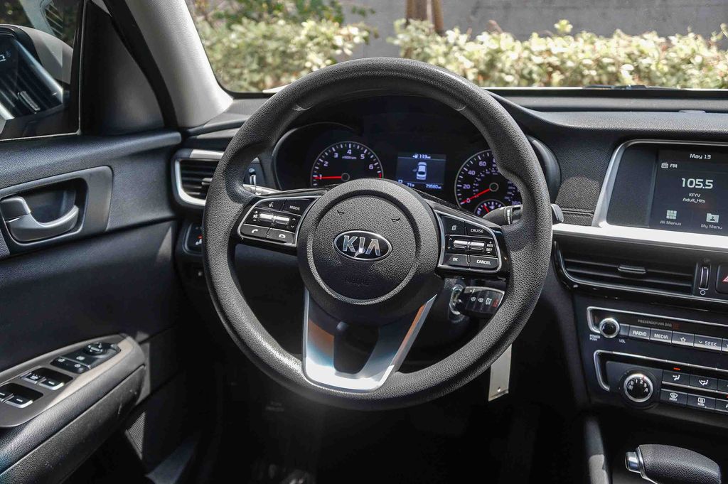 Thumbnail: 2020 Kia Optima - 9