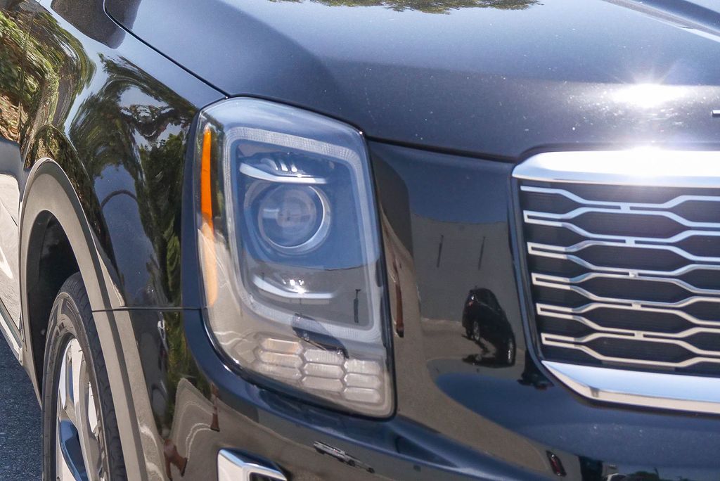 Thumbnail: 2020 Kia Telluride - 18