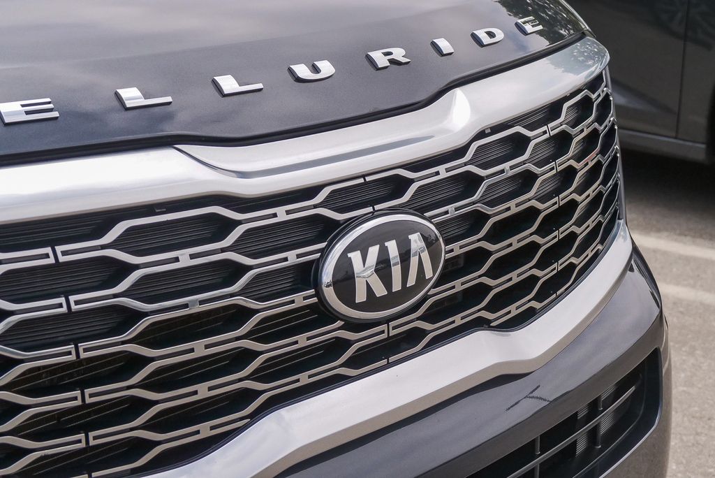 Thumbnail: 2020 Kia Telluride - 18