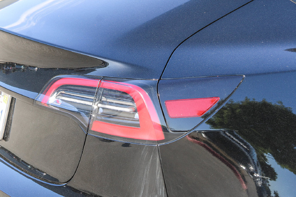 Thumbnail: 2023 Tesla Model 3 - 19
