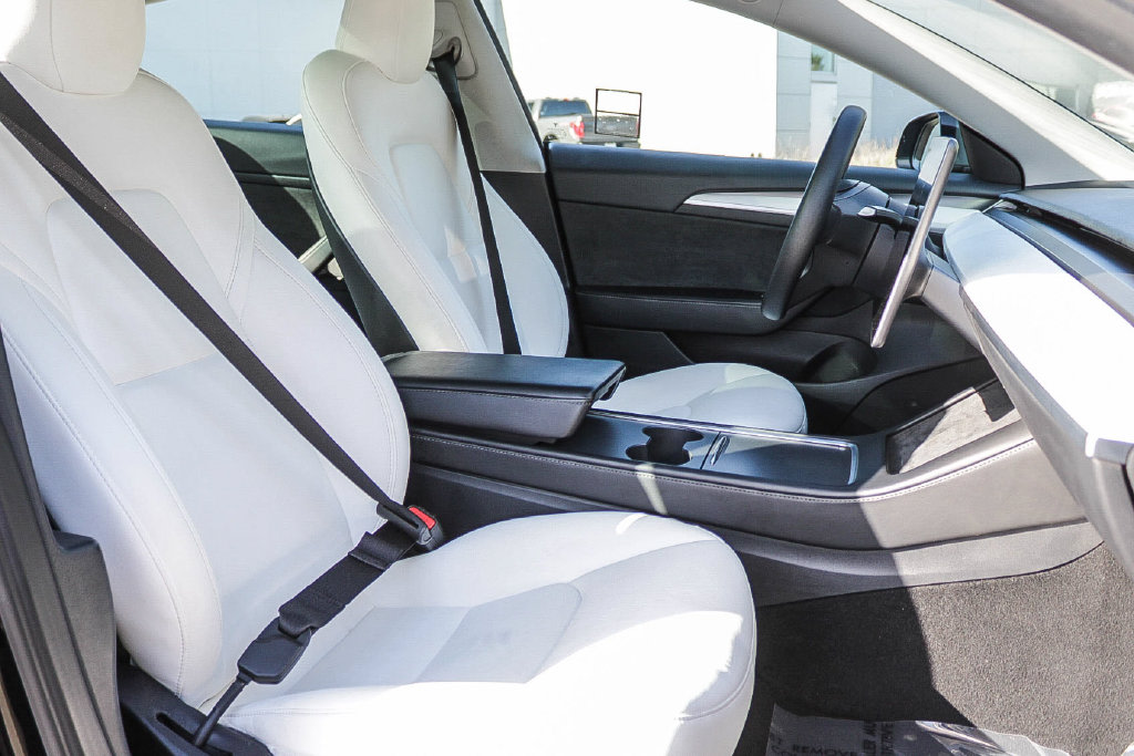 Thumbnail: 2023 Tesla Model 3 - 9