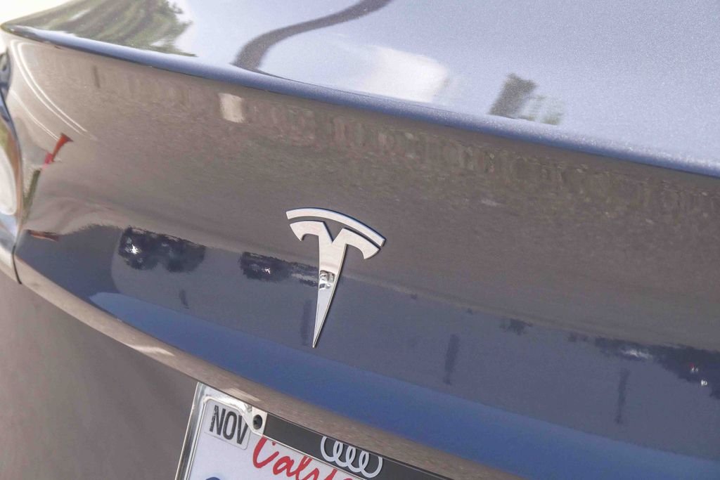 Thumbnail: 2023 Tesla Model 3 - 6