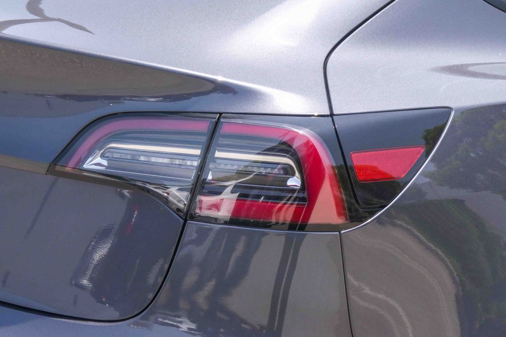 Thumbnail: 2023 Tesla Model 3 - 19